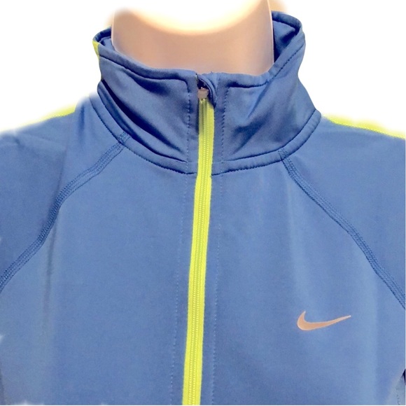 Nike dry fit pull over - Picture 2 of 4
